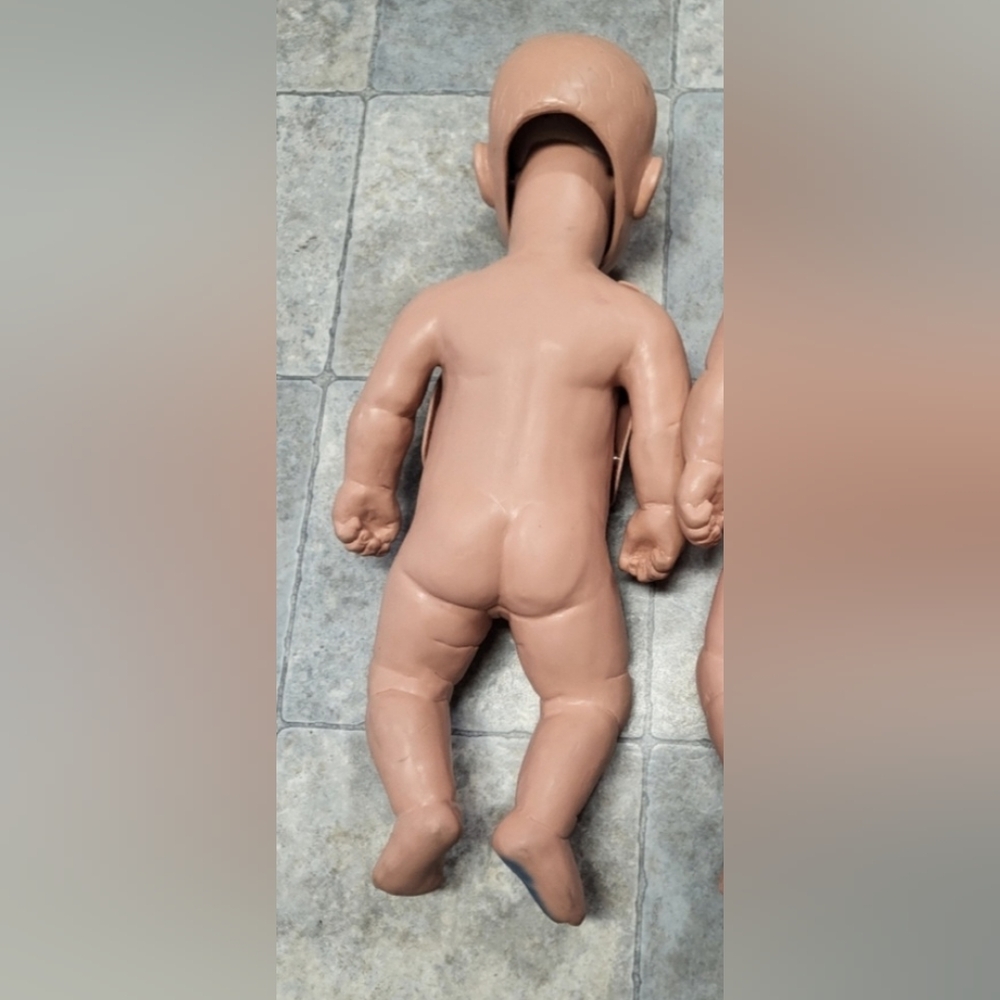 Infant CPR Dummie / Baby CPR Mannequin / Manikin - Practice Teaching Tool - Picture 2 of 4